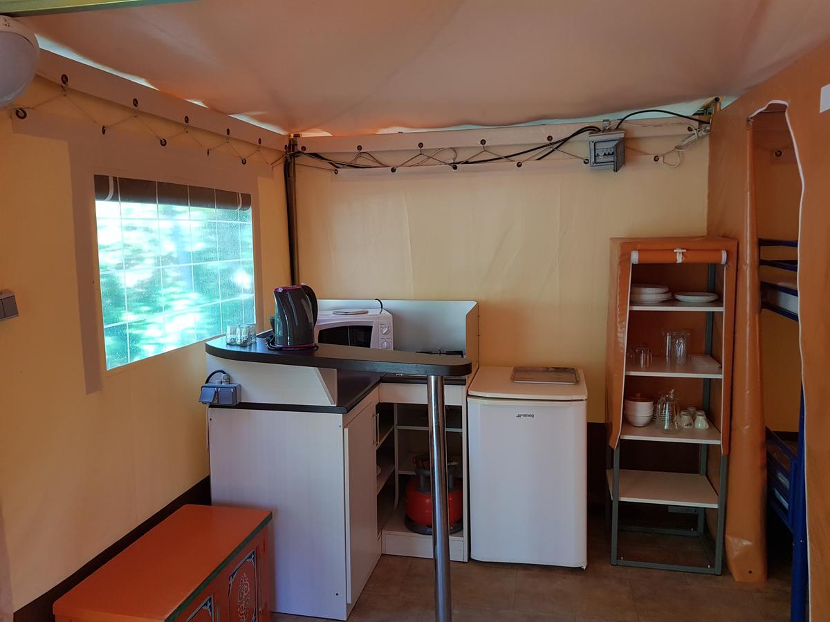 Camping De Graniers Monoblet Exterior foto